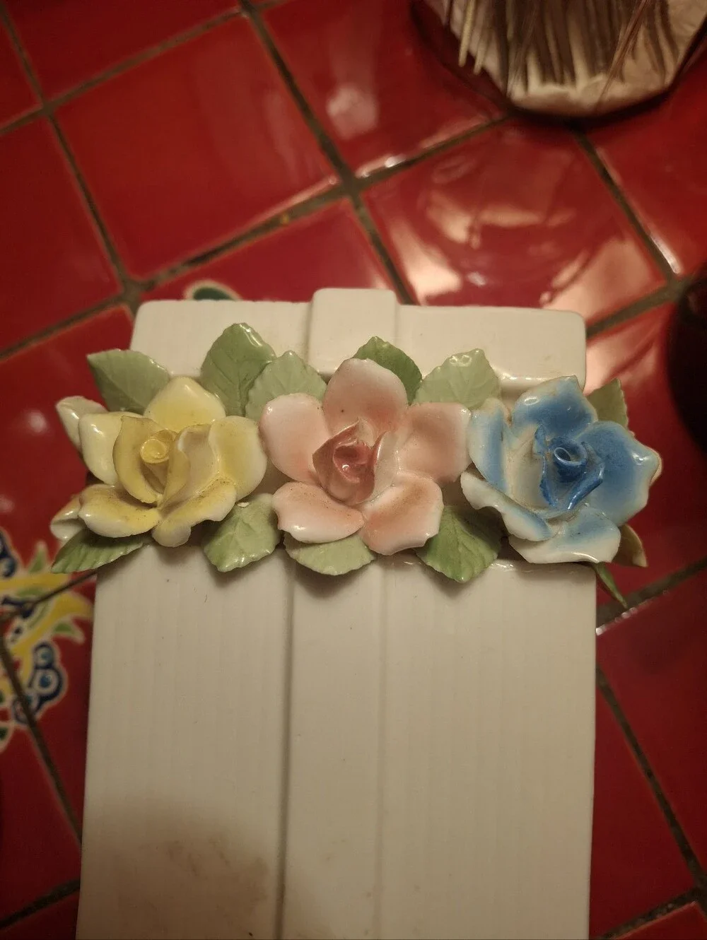 Irice Japanese Porcelain Floral Relief Cotton Ball Dispenser W Rubber Stop Botto